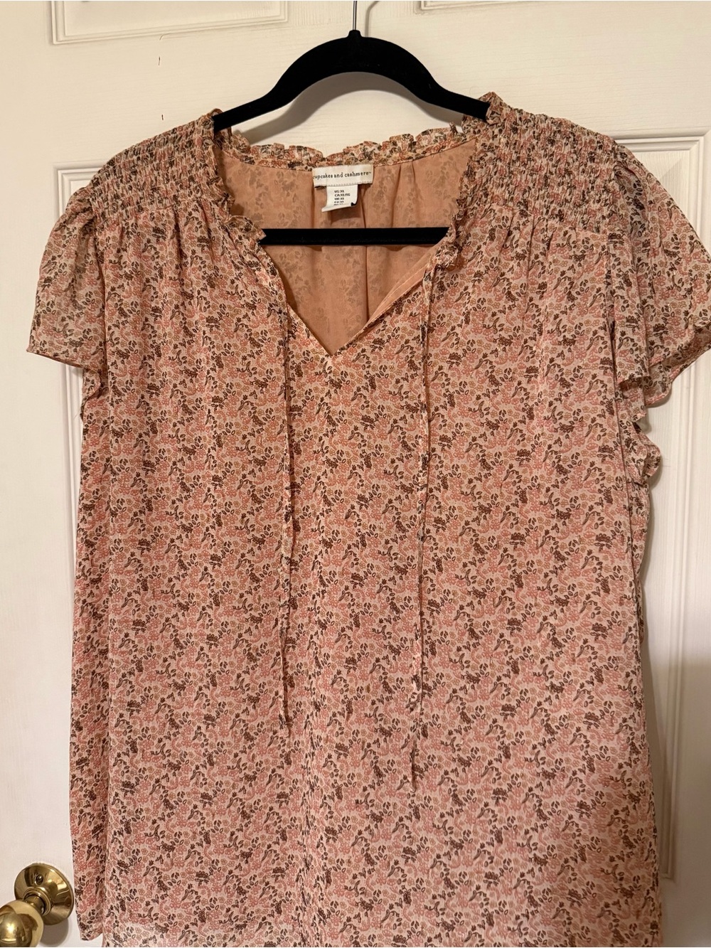 cupcakes & cashmere Blush Floral Split-Neck Flutter Sleeve Blouse